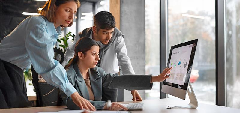 How B2B Companies Are Using Custom Databases to Win in Competitive Markets